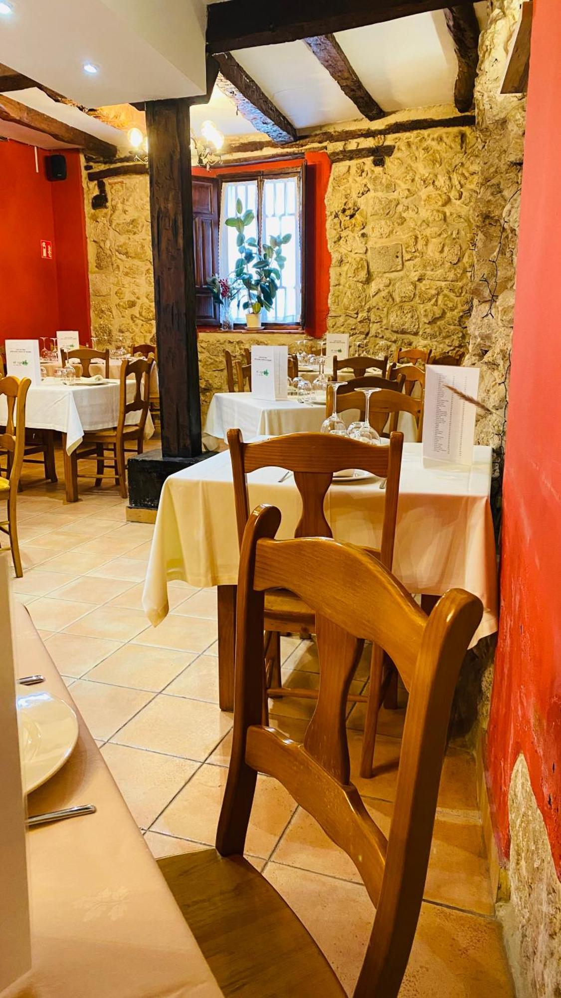 Hotel Restaurante Agapio De Tresnino Quintanilla de Onésimo エクステリア 写真