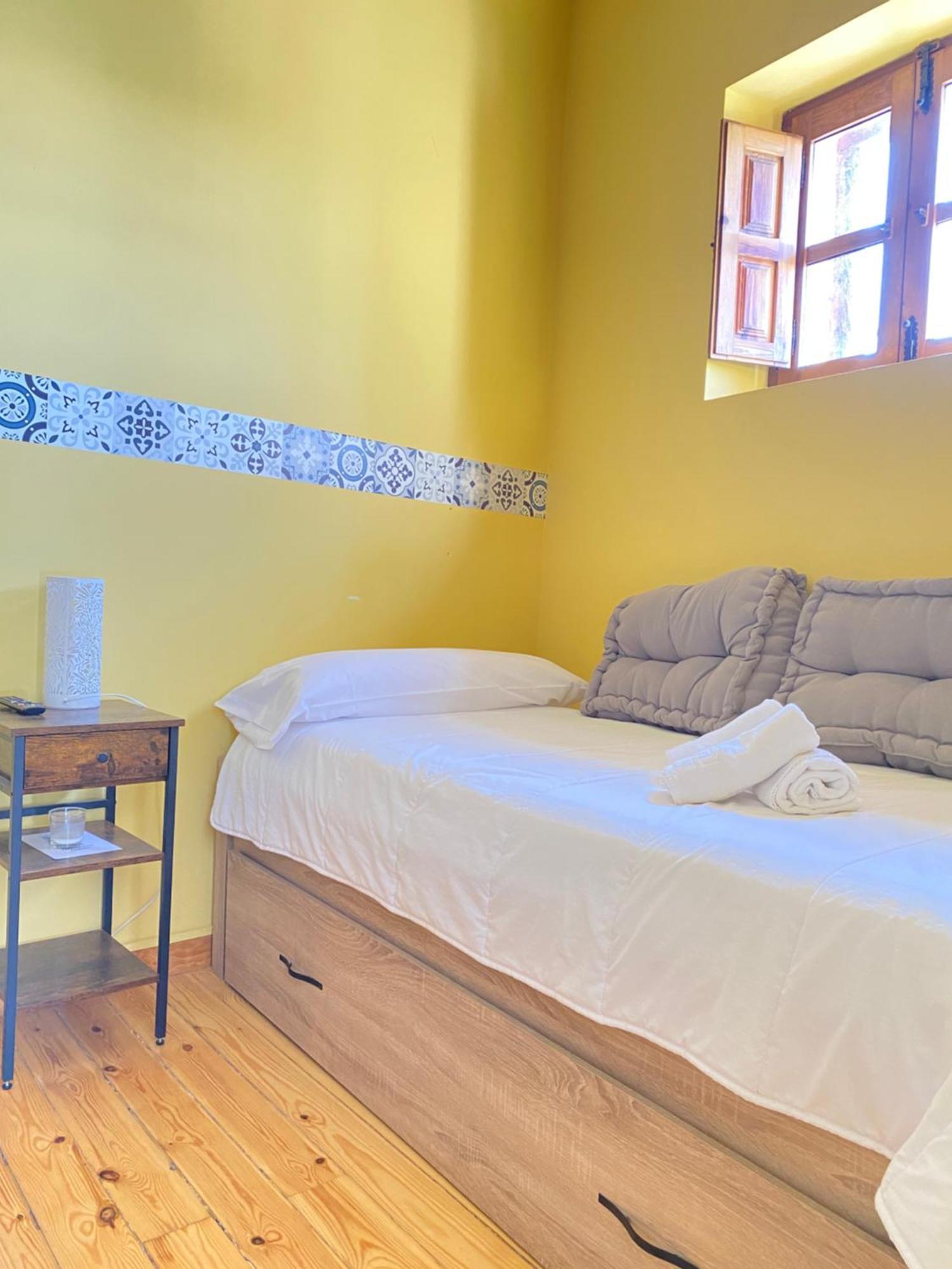 Hotel Restaurante Agapio De Tresnino Quintanilla de Onésimo エクステリア 写真