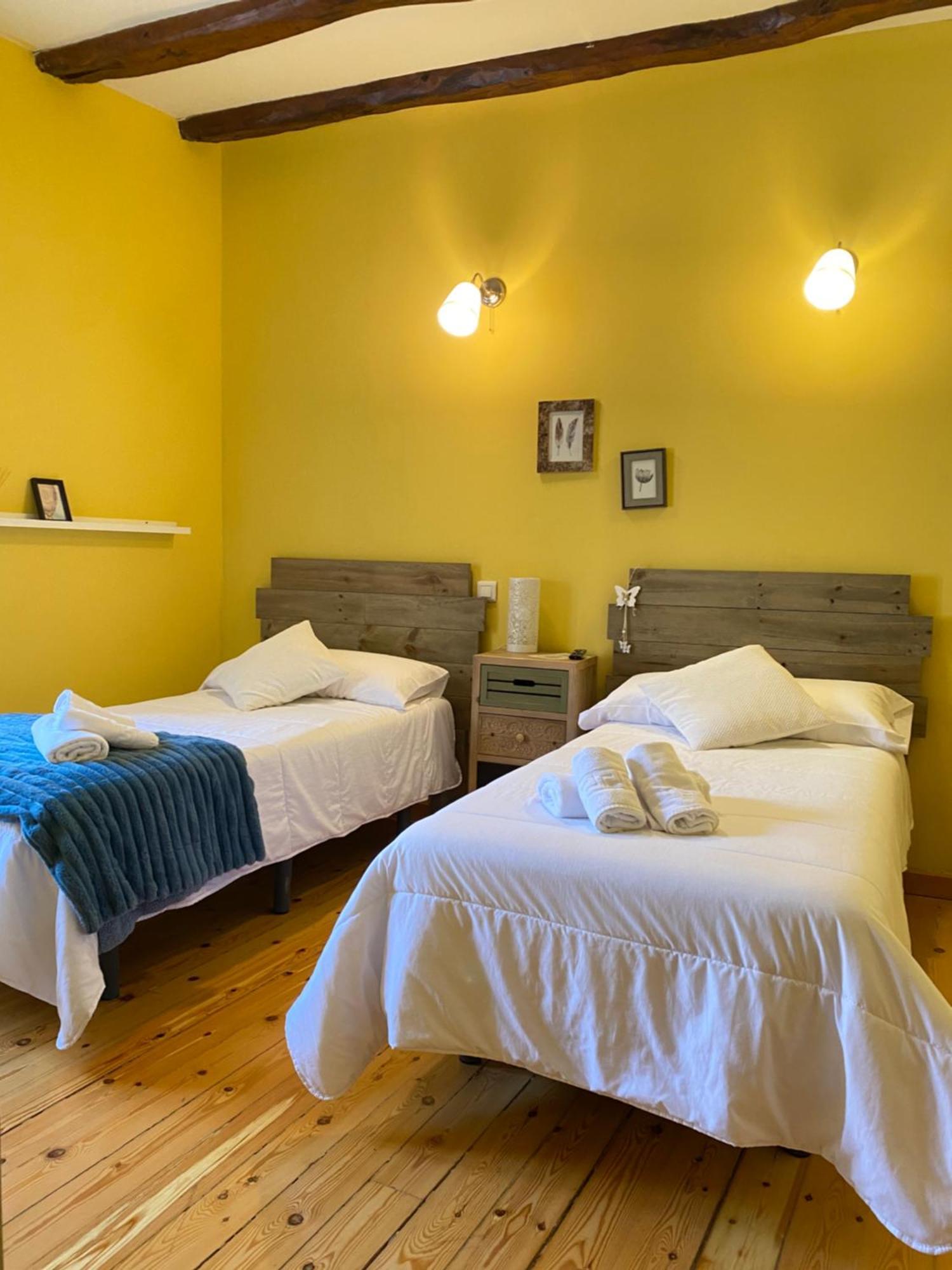 Hotel Restaurante Agapio De Tresnino Quintanilla de Onésimo エクステリア 写真