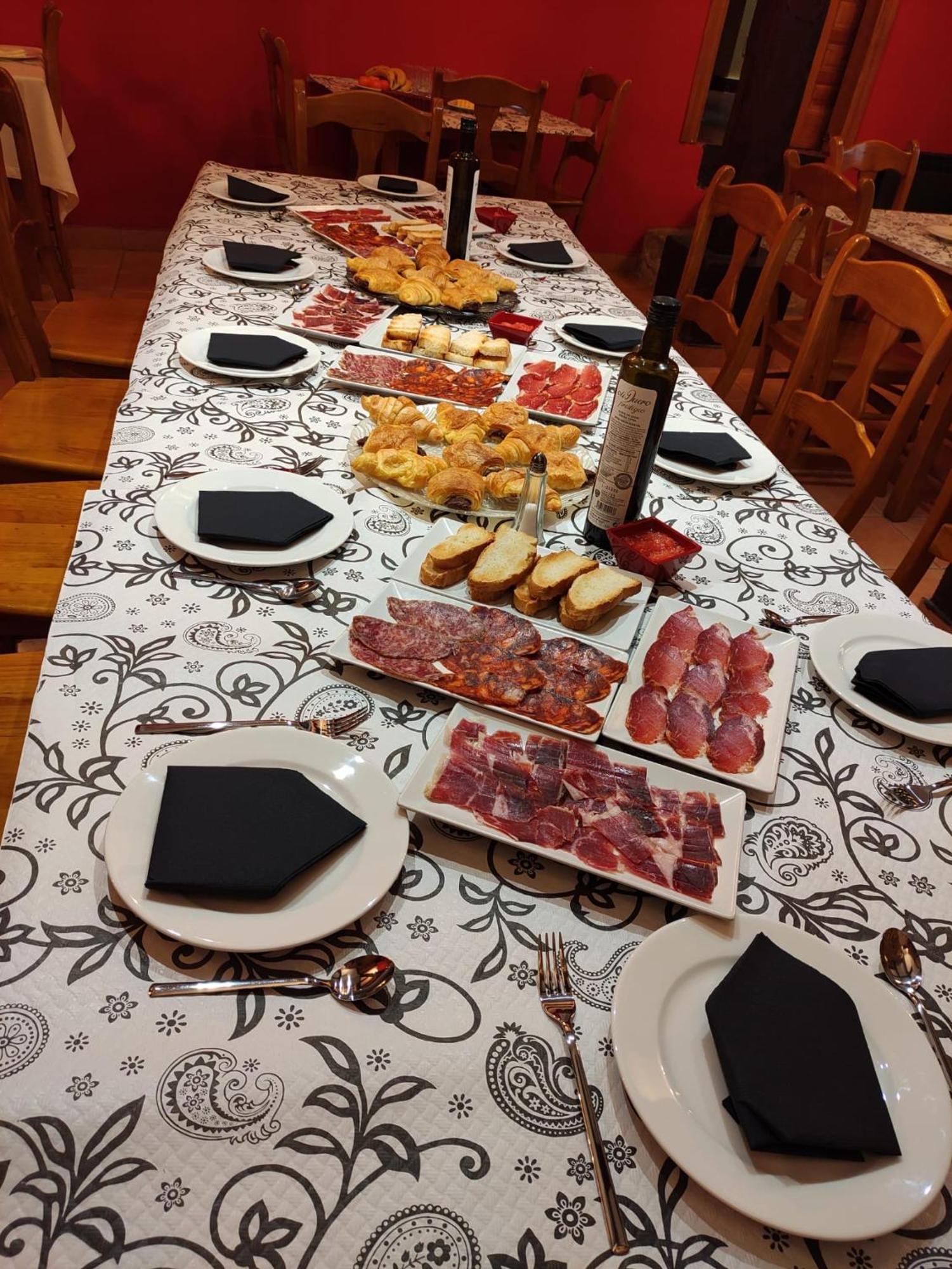 Hotel Restaurante Agapio De Tresnino Quintanilla de Onésimo エクステリア 写真