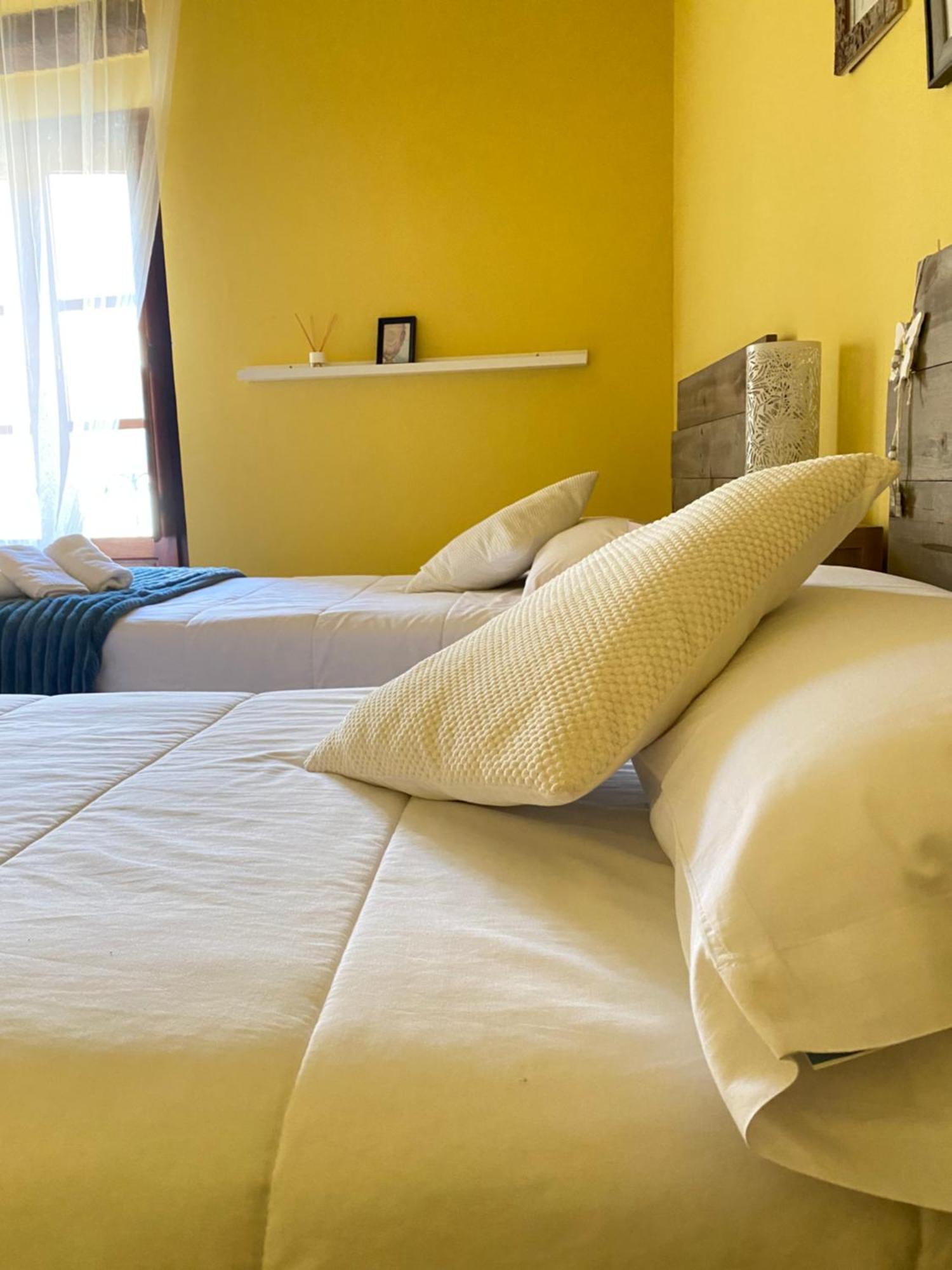 Hotel Restaurante Agapio De Tresnino Quintanilla de Onésimo エクステリア 写真