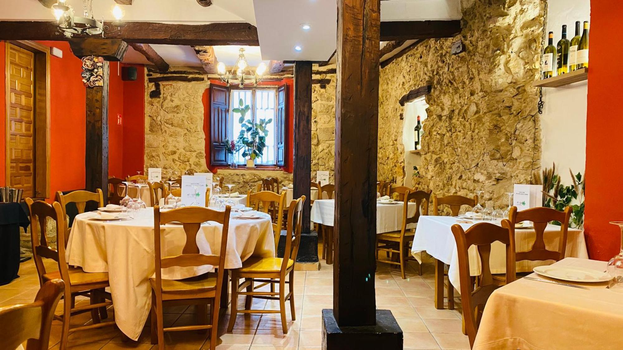 Hotel Restaurante Agapio De Tresnino Quintanilla de Onésimo エクステリア 写真