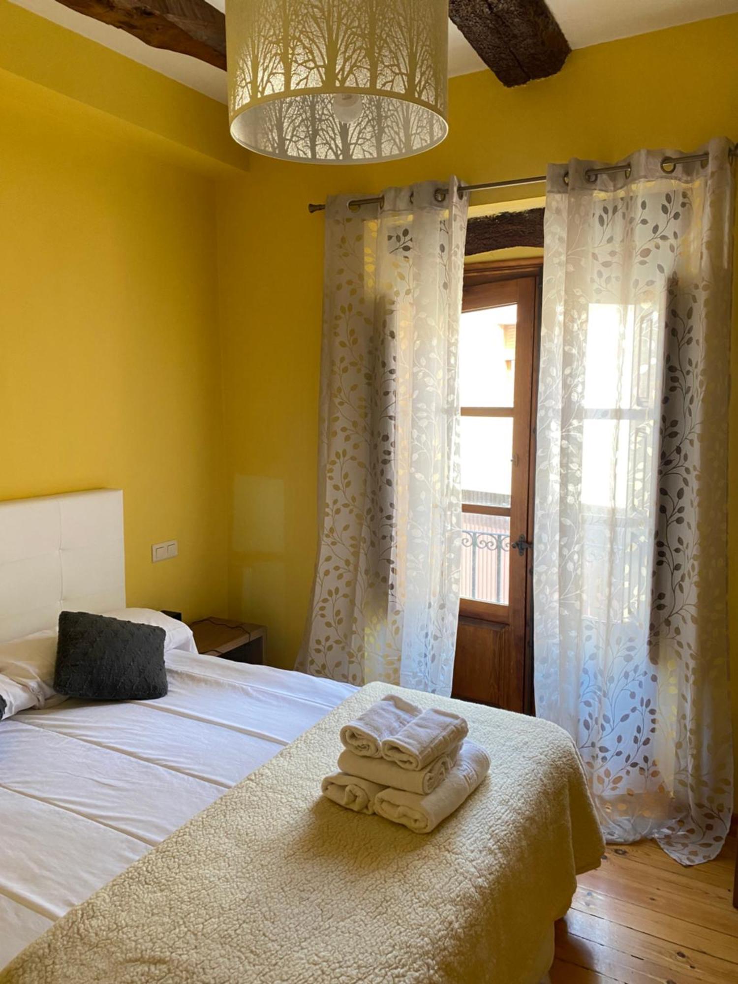 Hotel Restaurante Agapio De Tresnino Quintanilla de Onésimo エクステリア 写真