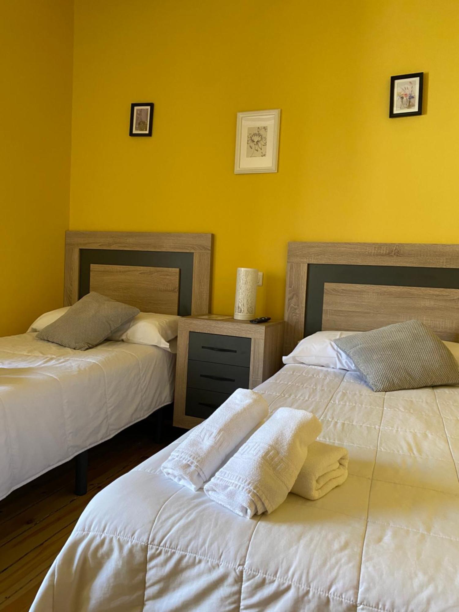 Hotel Restaurante Agapio De Tresnino Quintanilla de Onésimo エクステリア 写真